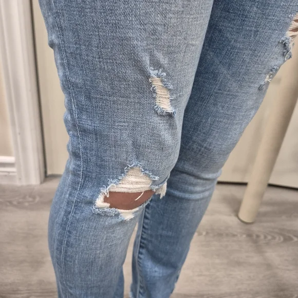 Abercrombie & Fitch jeans with embroidery - Picture 4 of 17